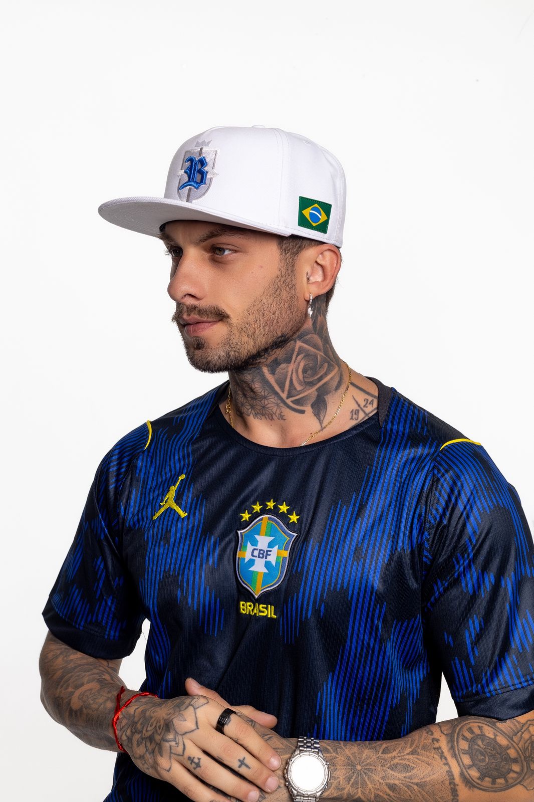 Boné Snapback Branco Brasil Brasão Aba Reta